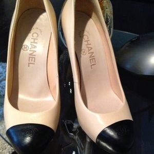 Chanel Pumps